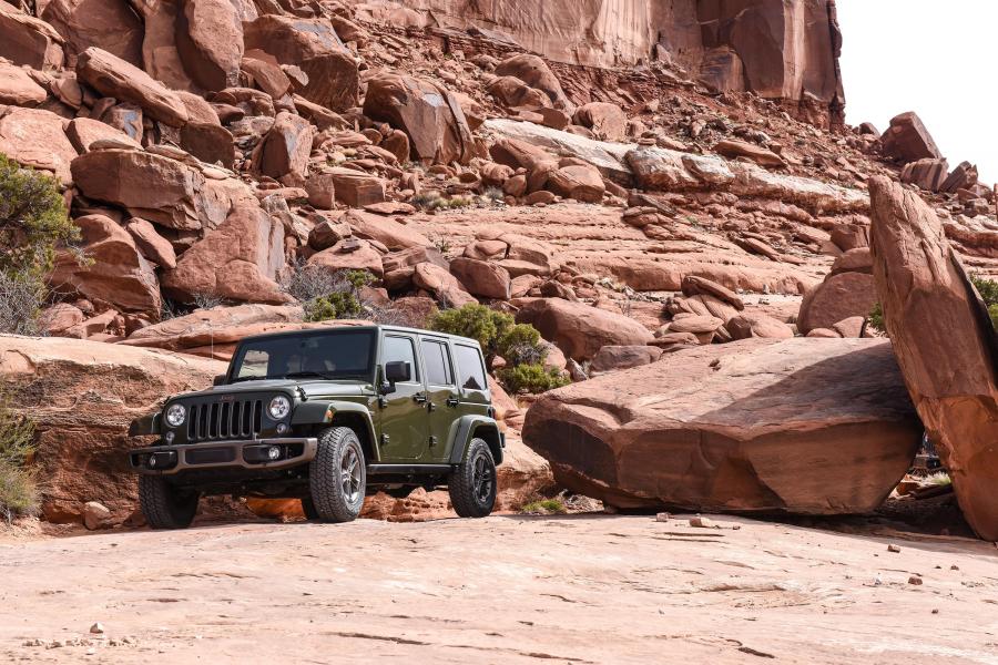  Jeep Wrangler Unlimited 75th Anniversary 2016 года  (NA) (фото 7 из 10)